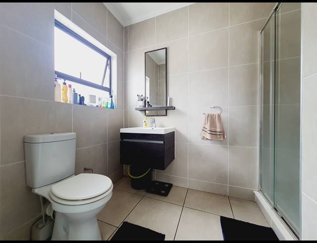 1 BEDROOM APARTMENT FOR SALE IN PETERVALE